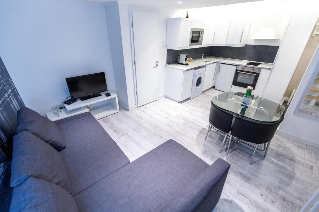 Sleek Minimalist Studio At Inner City Budapeşte Dış mekan fotoğraf