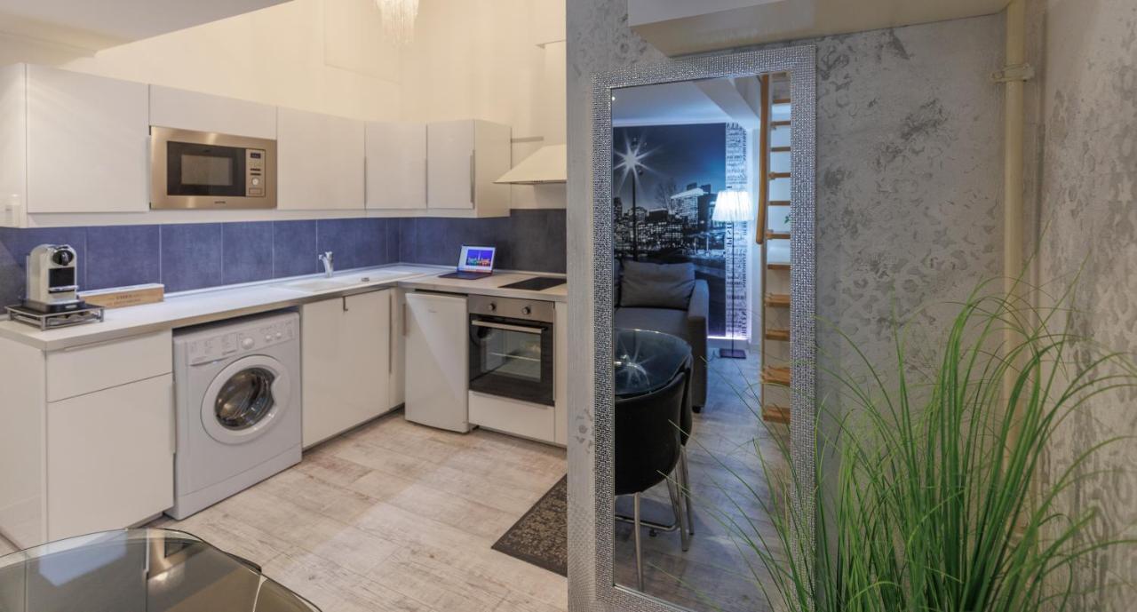 Sleek Minimalist Studio At Inner City Budapeşte Dış mekan fotoğraf
