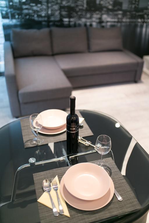 Sleek Minimalist Studio At Inner City Budapeşte Dış mekan fotoğraf