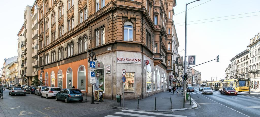 Sleek Minimalist Studio At Inner City Budapeşte Dış mekan fotoğraf