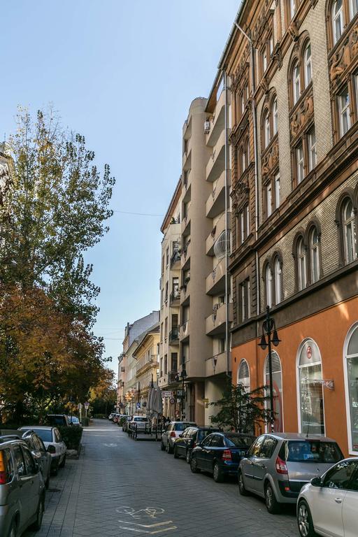 Sleek Minimalist Studio At Inner City Budapeşte Dış mekan fotoğraf